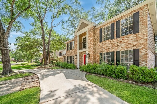Building Photo - 1823 Saddlecreek Dr