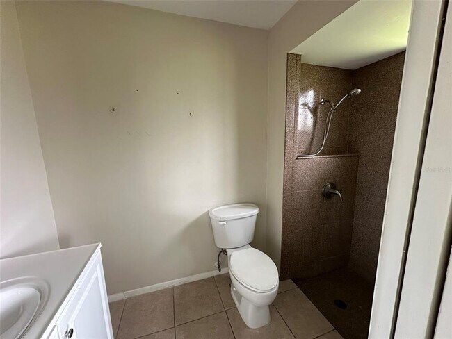 Building Photo - 804 Van Ness Cir