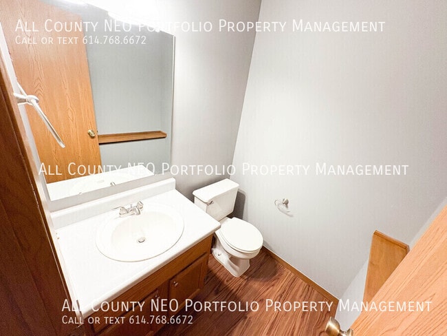 Building Photo - 522 Warwick Ln