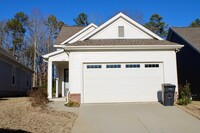 Building Photo - 425 Live Oak Dr