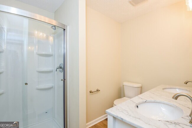 Building Photo - 2984 Leasa Ct