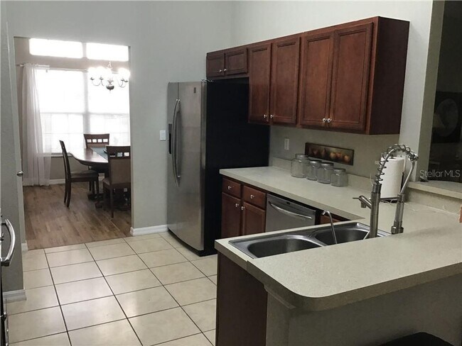 Building Photo - 2091 Snowflake Ln