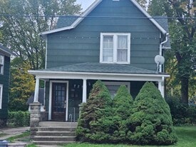 Building Photo - 106 Cherry St