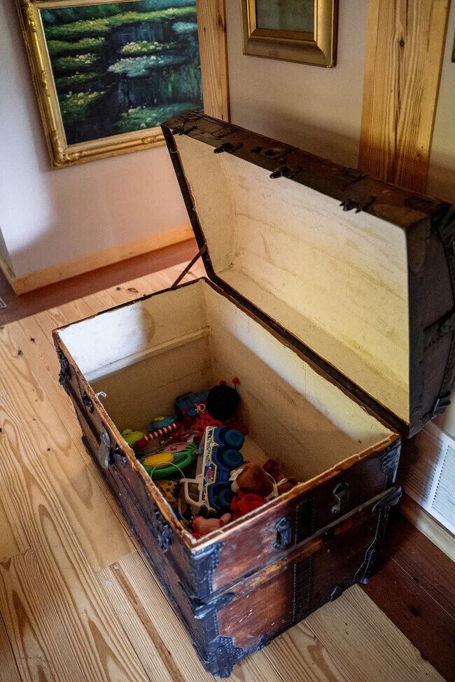 Building Photo - 7223 Ferry Rd