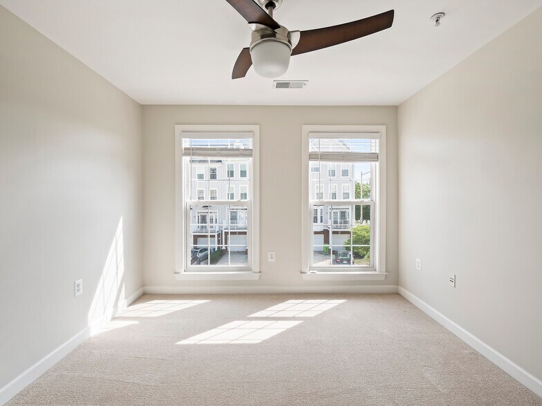 Building Photo - 2498 Curie Ct