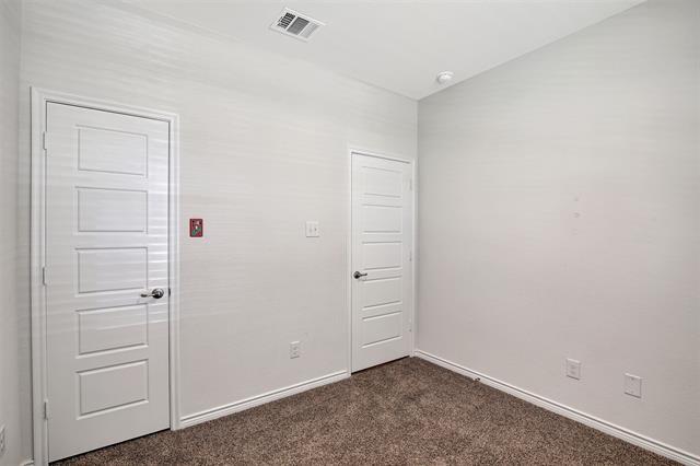 Building Photo - 2820 Franklin Dr