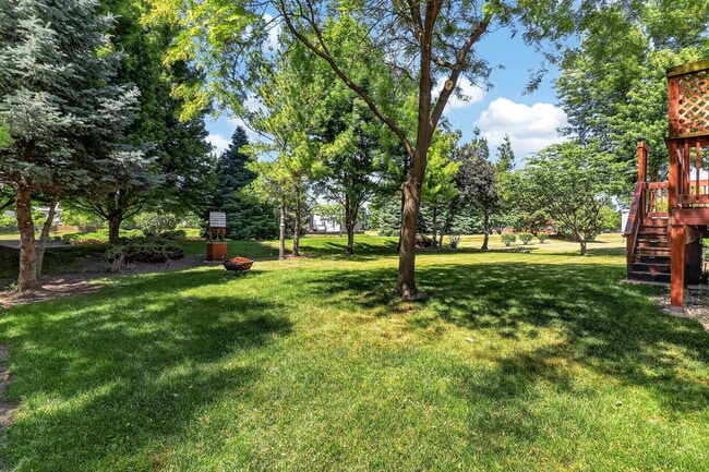 Building Photo - 607 Mansfield Way