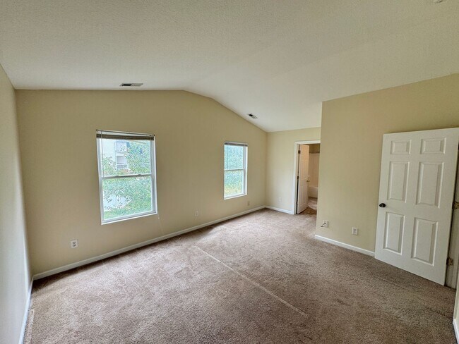 Building Photo - Statesville - 3 Bed / 2.5 Bath + Garage