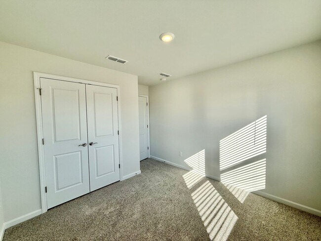 Building Photo - Stunning New Construction 4BD, 3.5BA Apex Townhome with a 2-Car Garage in a Prime Location Near T...