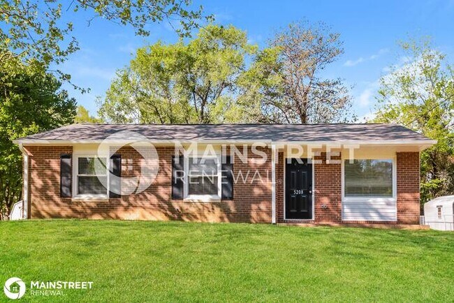 Primary Photo - 5208 Butterfield Dr, Winston-Salem, NC 27105