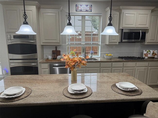 Building Photo - 12381 Bethel Dr