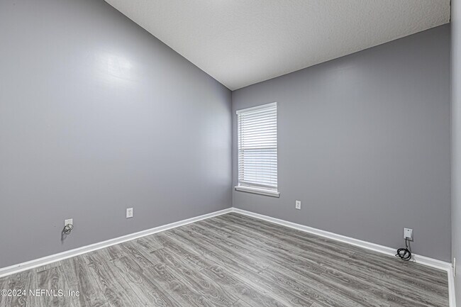 Building Photo - 2243 Trailwood Dr