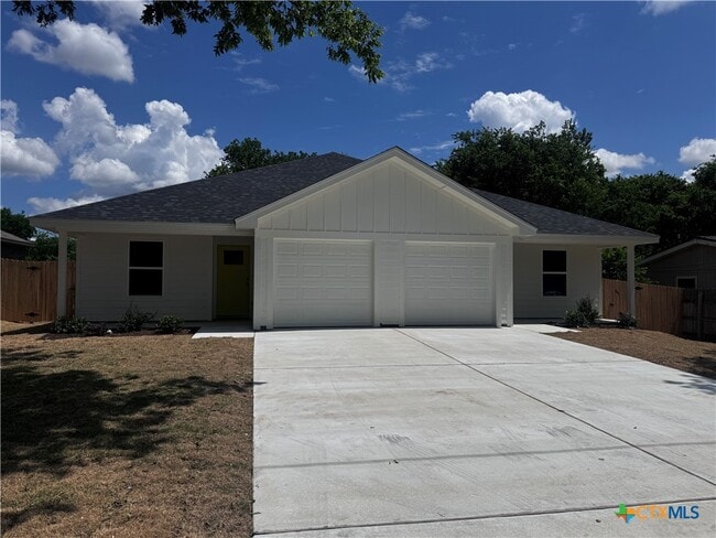 Building Photo - 209 Elbert Ln