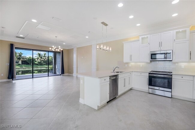 Building Photo - 13350 Coronado Dr