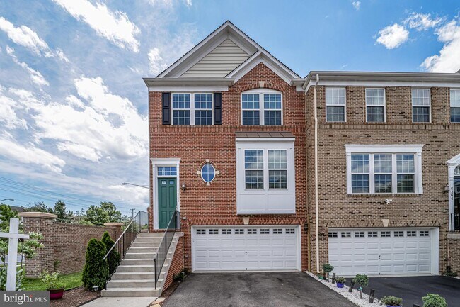 Building Photo - 6262 Summit Point Ct