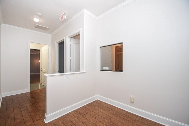 Building Photo - 12814 Willow Centre Dr