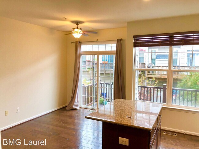 Building Photo - 3 br, 3 bath House - 604 Ava Cir NE