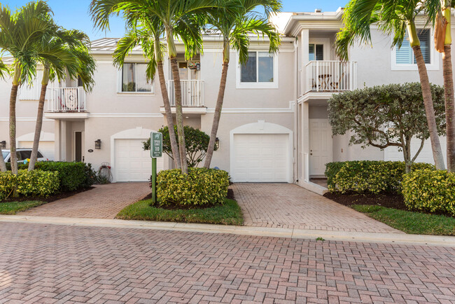 Building Photo - 774 Seaview Dr