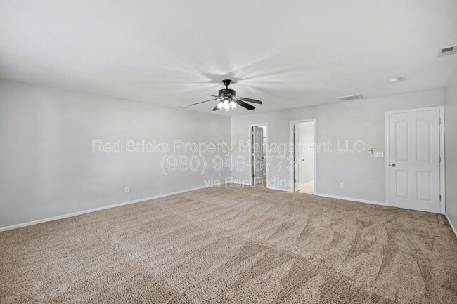 Building Photo - 5518 Stowe Derby Dr