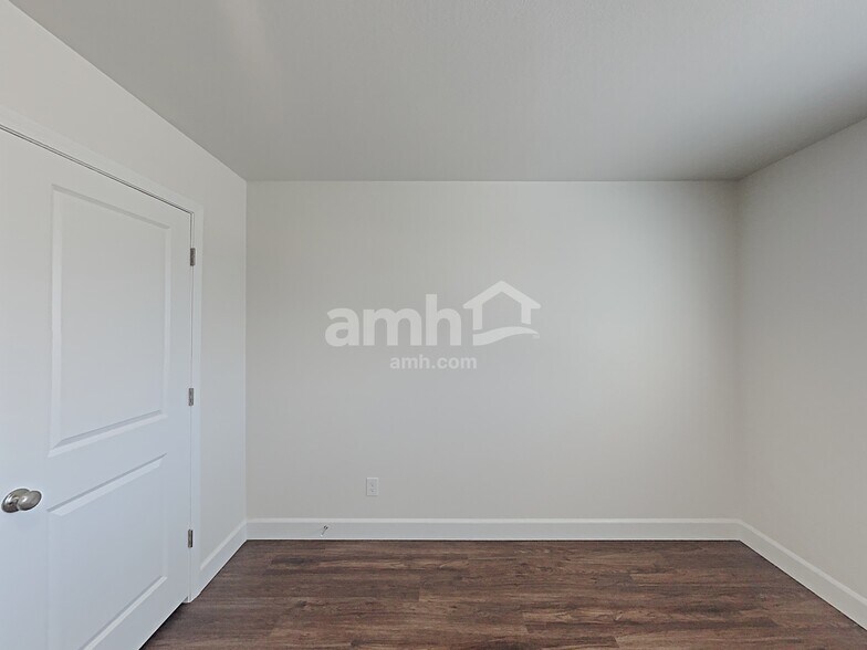 Building Photo - 1705 Viaggio Ave