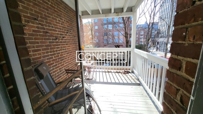 Building Photo - 12 Centre St