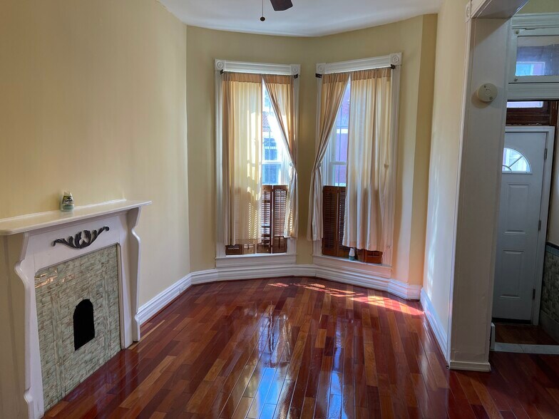 Building Photo - 2309 Avalon Ave