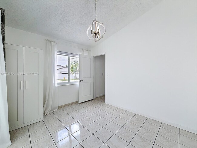 Building Photo - 15050 SW 63rd St