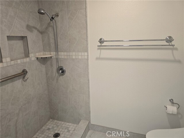 Building Photo - 2524 Elden Ave