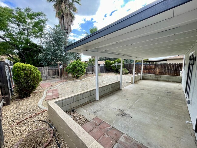 Building Photo - 1887 Cll Amargosa