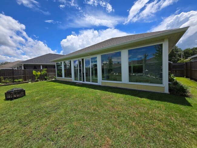 Building Photo - Beautiful 3-Bedroom, 2.5 Bath Home in Desi...
