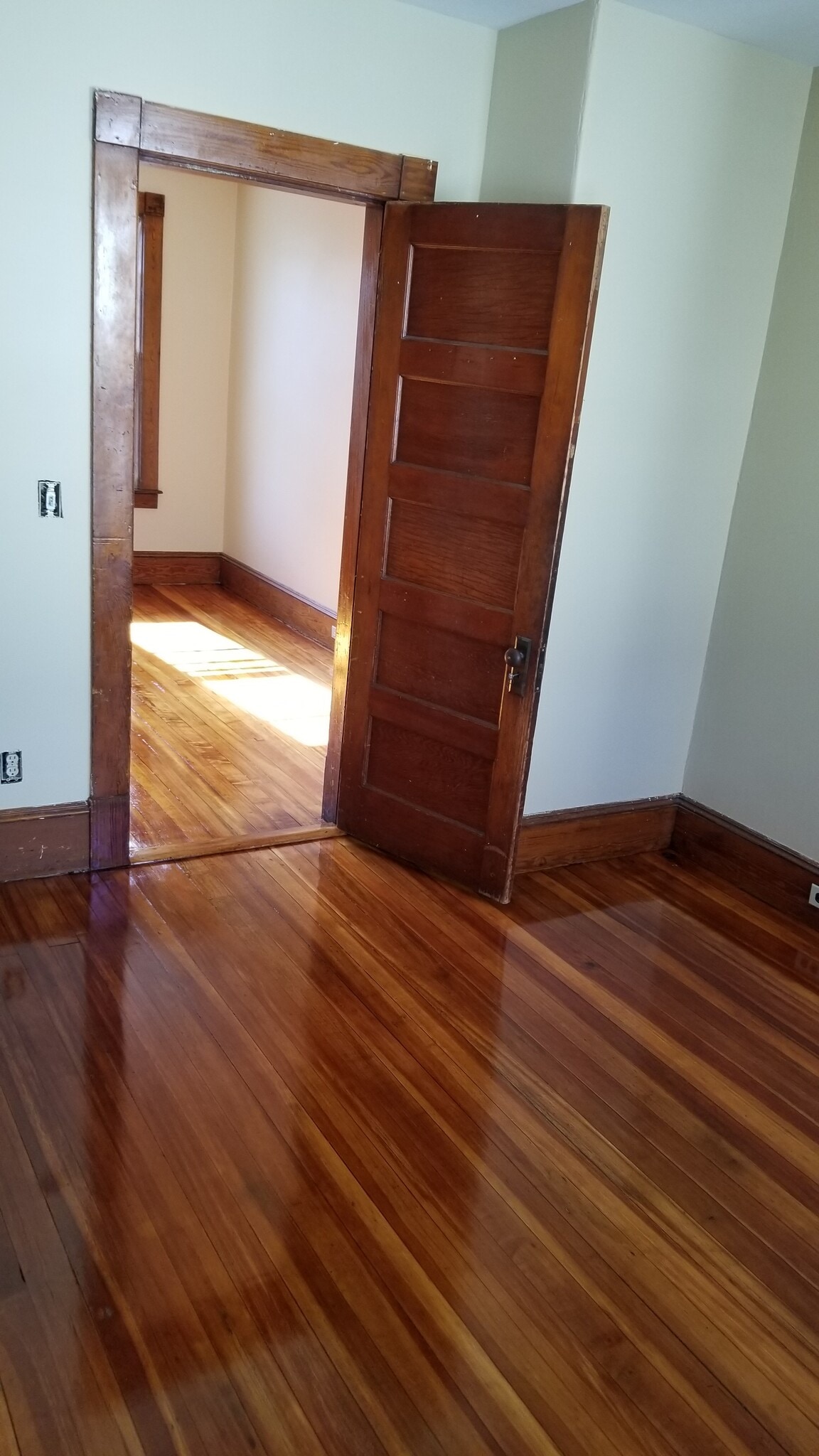 Building Photo - 14 Bardwell St