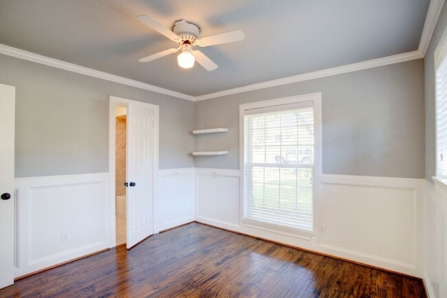 Building Photo - Available August 1st | 4 Bedroom Home with...