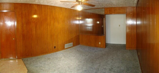 Building Photo - 2320 Zephyr Rd