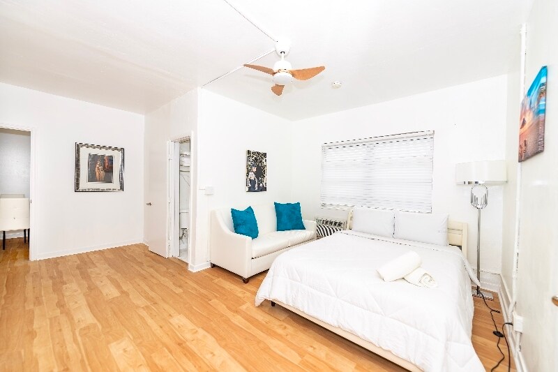 Building Photo - 545 Michigan Ave