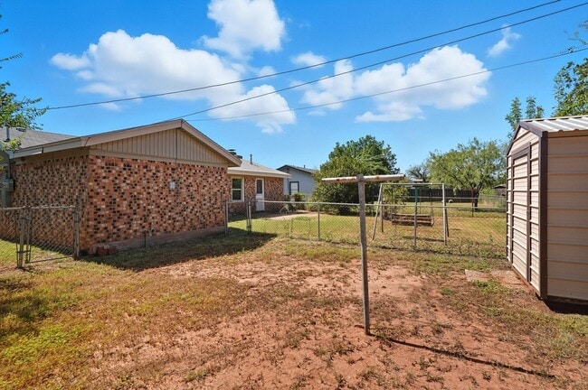 Building Photo - 4518 Edgemont Dr