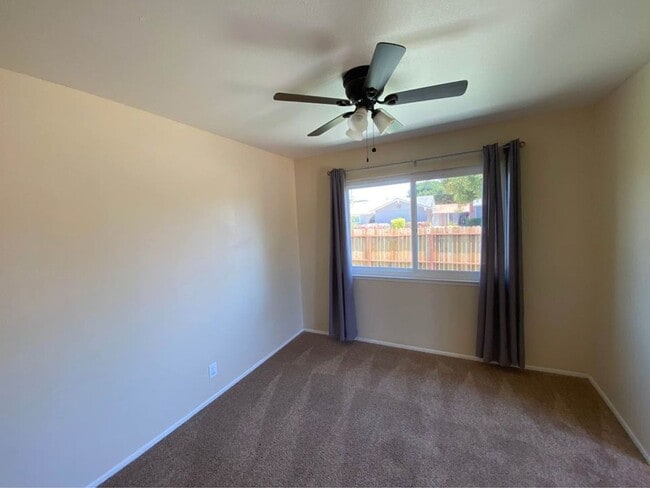 Building Photo - 6BR / 3BA Two-Story Home Near Vandenberg SFB + Washer/Dryer & Fenced Yard