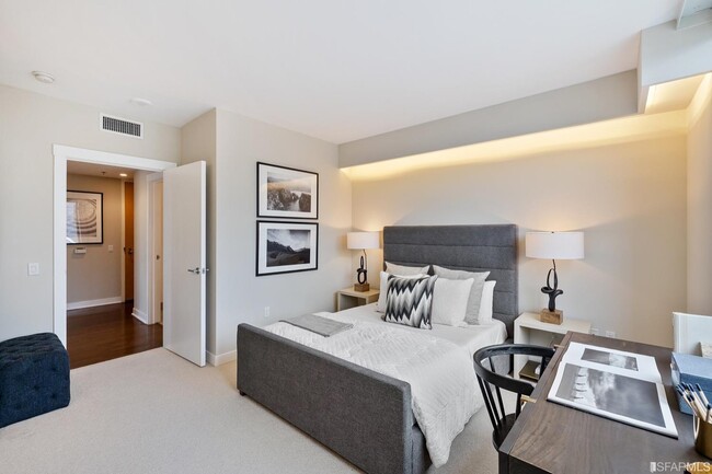 Building Photo - 501 Beale St