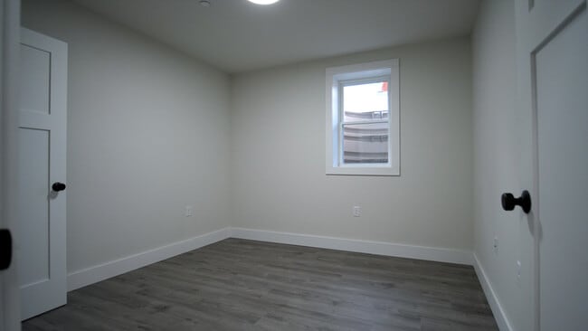 Building Photo - 15 Hungerford Terrace