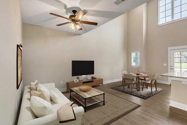 Building Photo - Modern 2 Bedroom Townhome on the Swamp Rab...