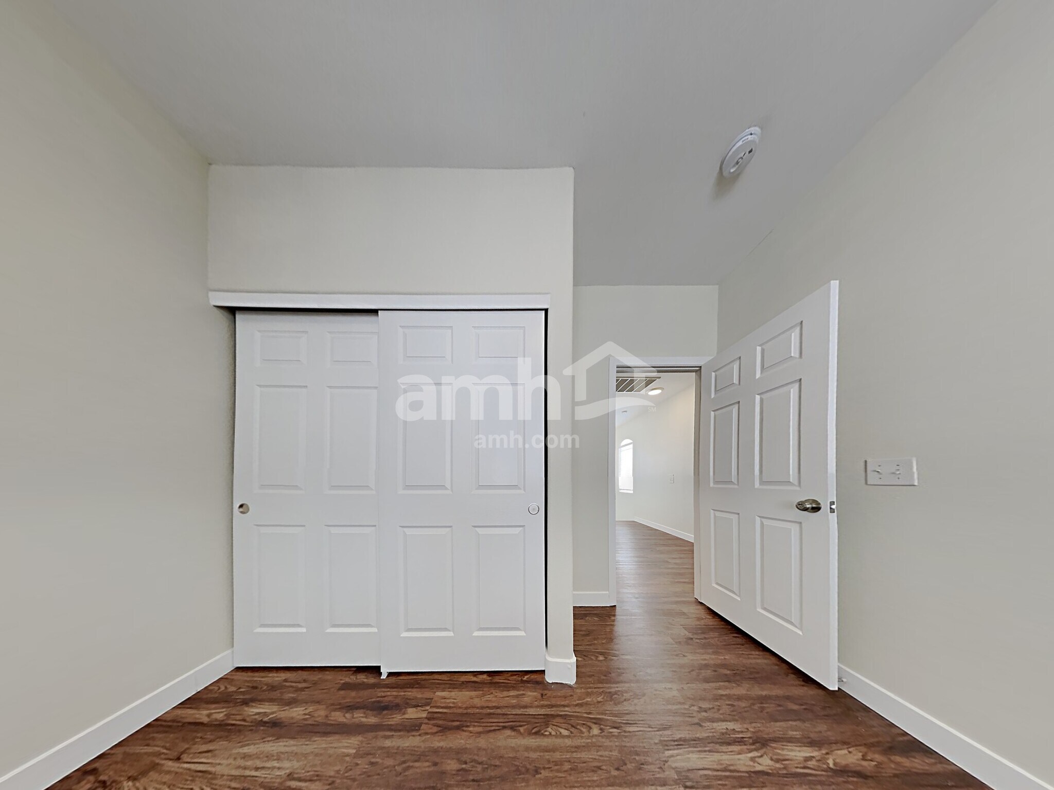 Building Photo - 8920 Cambridge Glen Ct