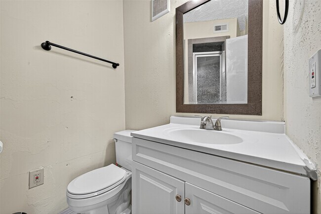 Building Photo - 8360 Jorine Dr