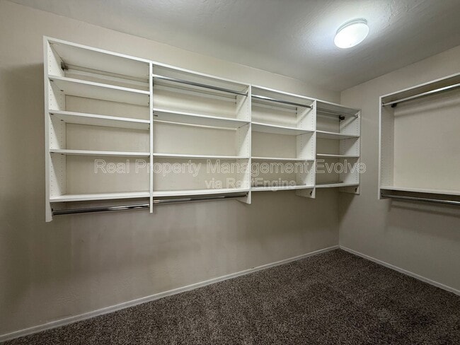 Building Photo - 8145 W Palo Verde Ave
