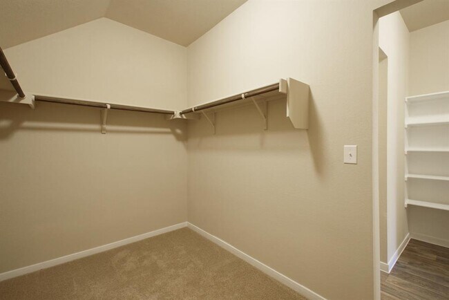 Building Photo - 15216 Bullbrier Rd