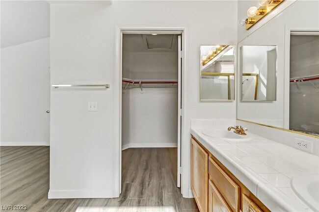 Building Photo - 3781 White Peppermint Dr