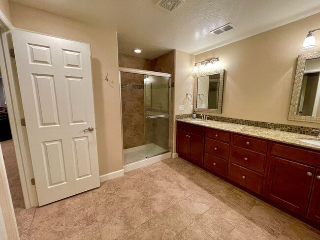 guest bathroom - 3607 S Xenia St