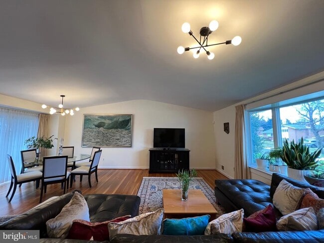 Building Photo - 6310 Carnegie Dr