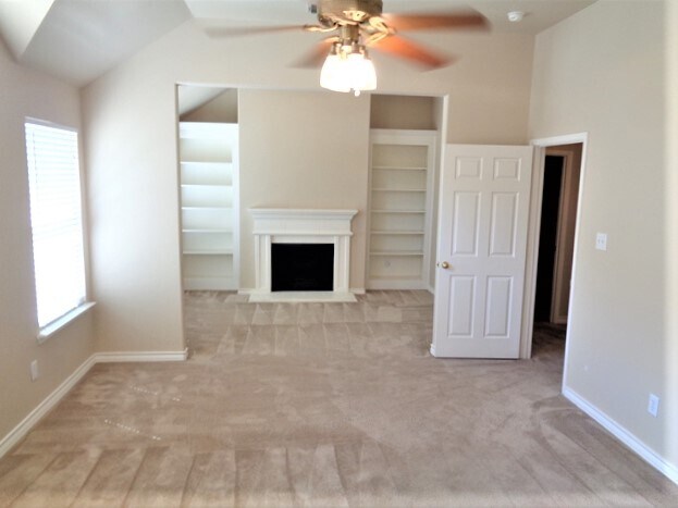 Building Photo - 989 Dogwood Ln