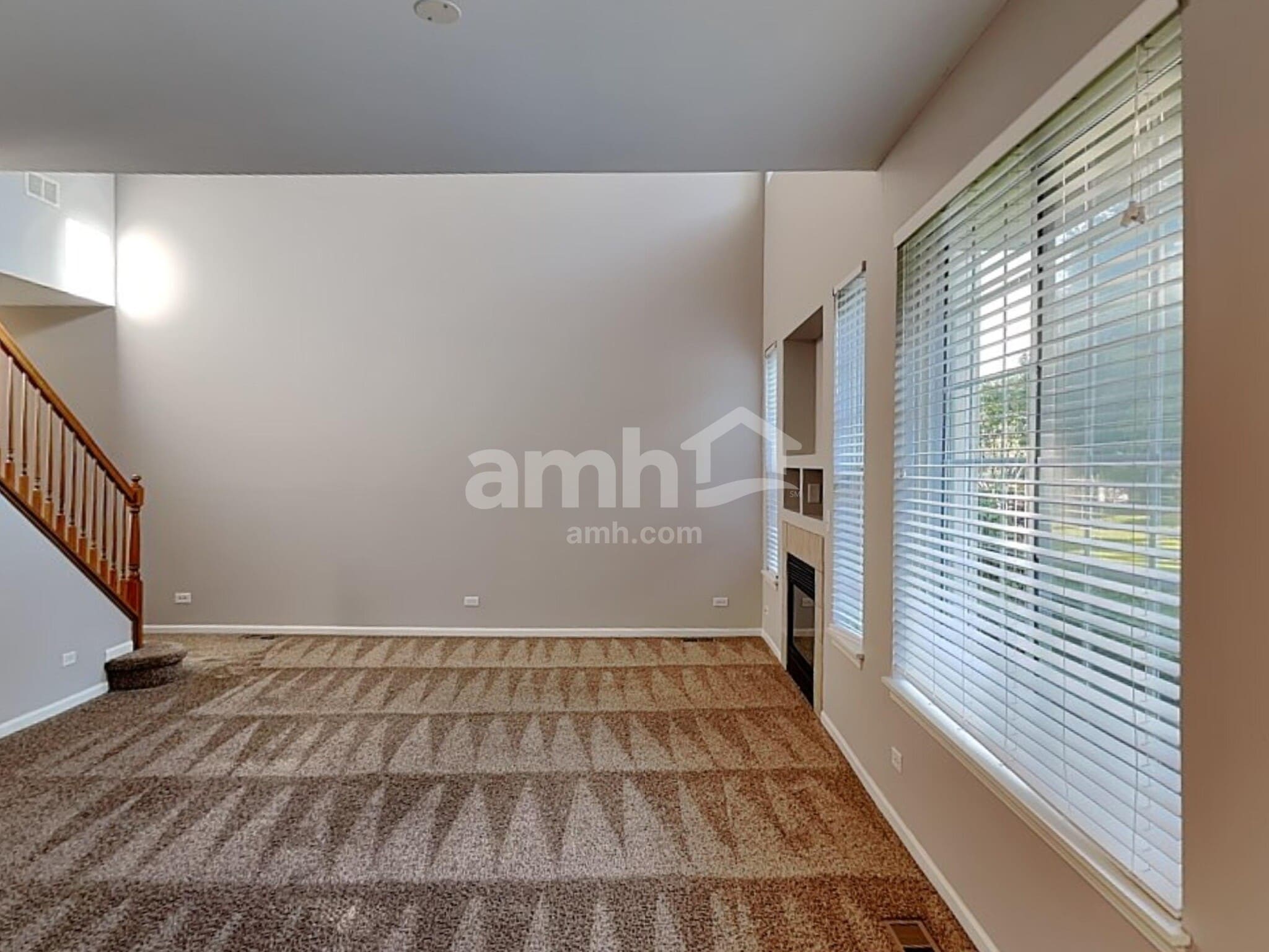 Building Photo - 2422 Claremont Ln