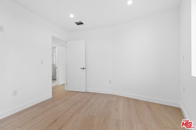 Building Photo - 10939 Christine Way