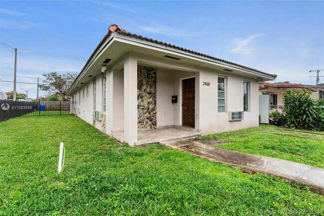 Building Photo - 2460 SW 36th Ave